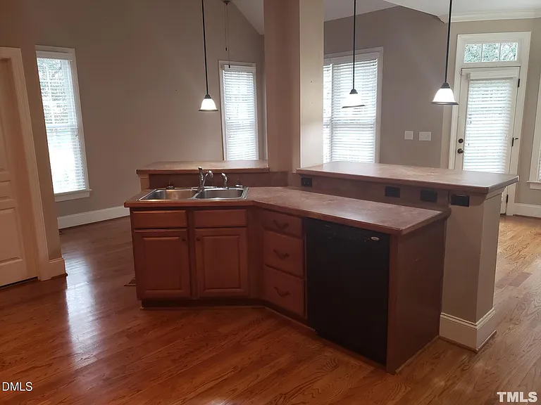 381 Carolina Oaks Ave — Photo 6