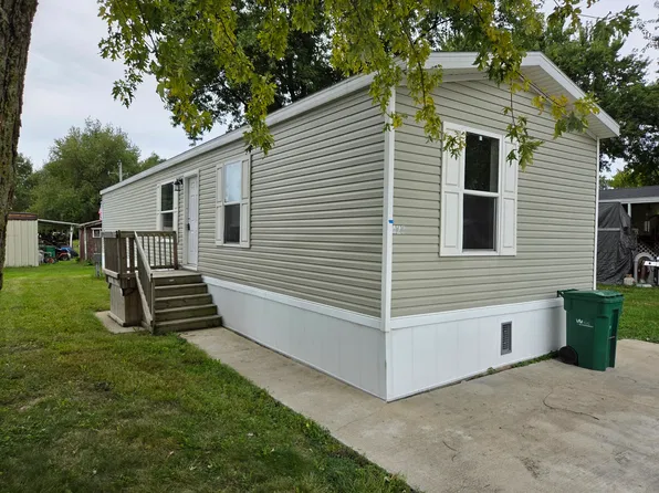 423 Carriage Lane Est #423, Streator, IL 61364