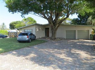 1812 NE 28th Dr, Fort Lauderdale, FL 33306