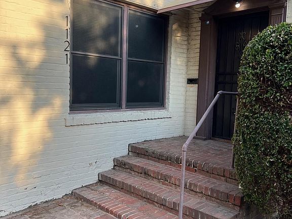 3rd image of 1121 N College Ave