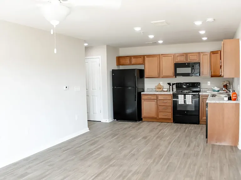 Oakdale Apartments — Photo 5
