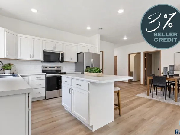 2706 S Broek Dr, Sioux Falls, SD 57106