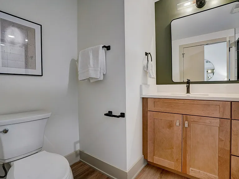Flats On East Gay | 1 Bedroom