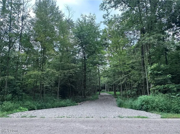 W Western Reserve Rd, Berlin Center, OH 44401