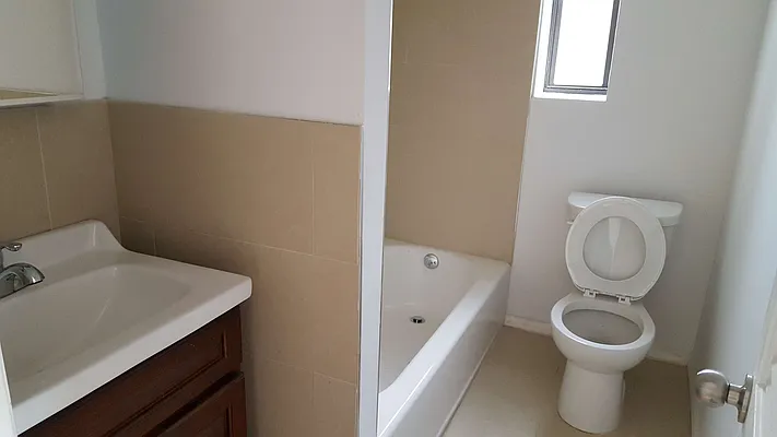 Rented by MCR Realty | media 9