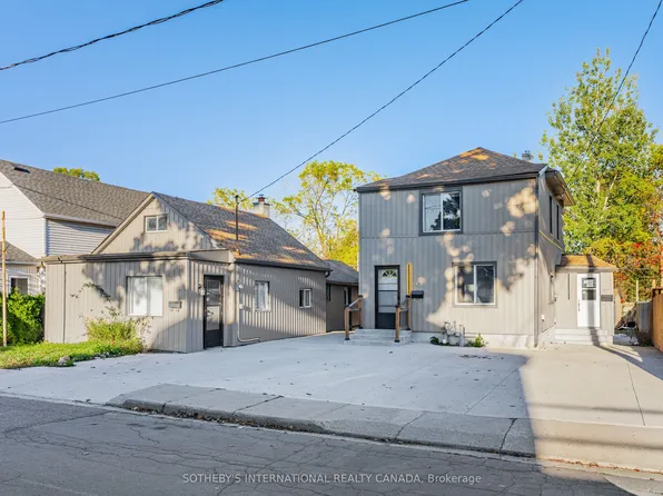 15 Grantham Ave, Cambridge, ON N1R 4V3