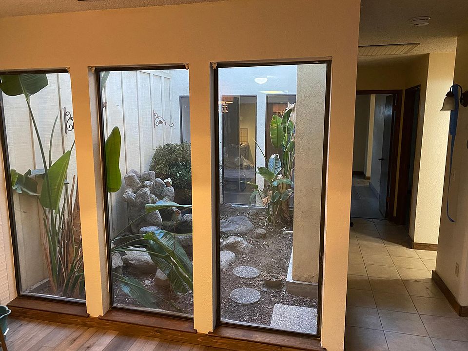 Light, bright atrium in center of house.