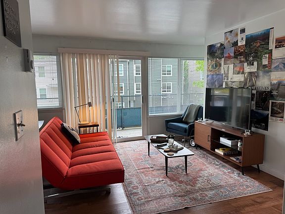 3rd image of 4735 22nd Ave NE #1