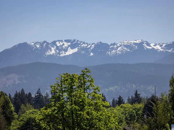 905 W 11th St, Port Angeles, WA 98363
