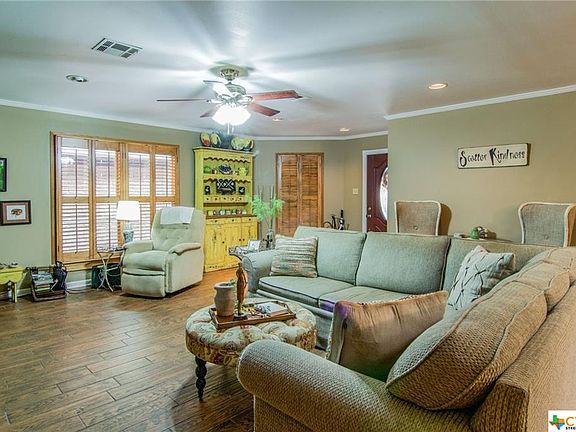 5th image of 3907 River Oaks Cir