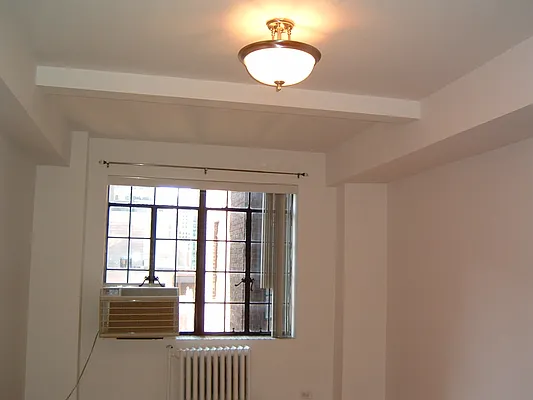 Rented by Toshiko Takahara, Lreb | media 20