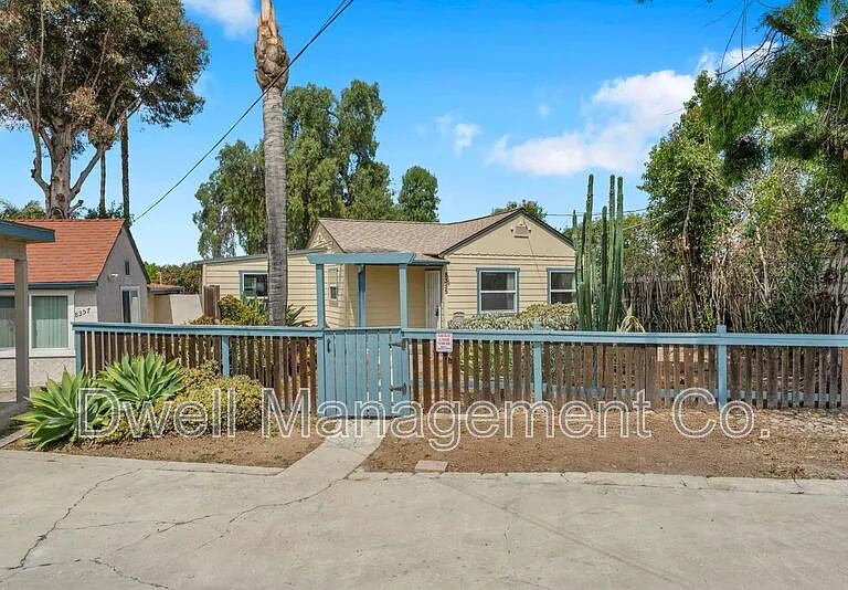 8355 Golden Ave — Photo 16