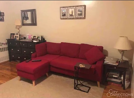 Rented by City Connections Realty | media 7