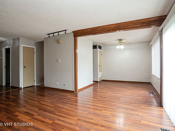 4th image of 5513 Carmel Dr #19