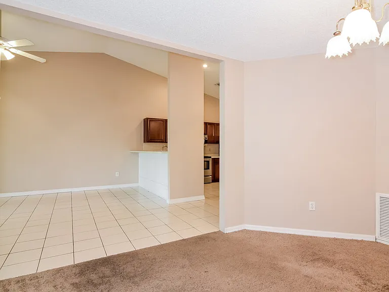 2526 Wrencrest Cir — Photo 6