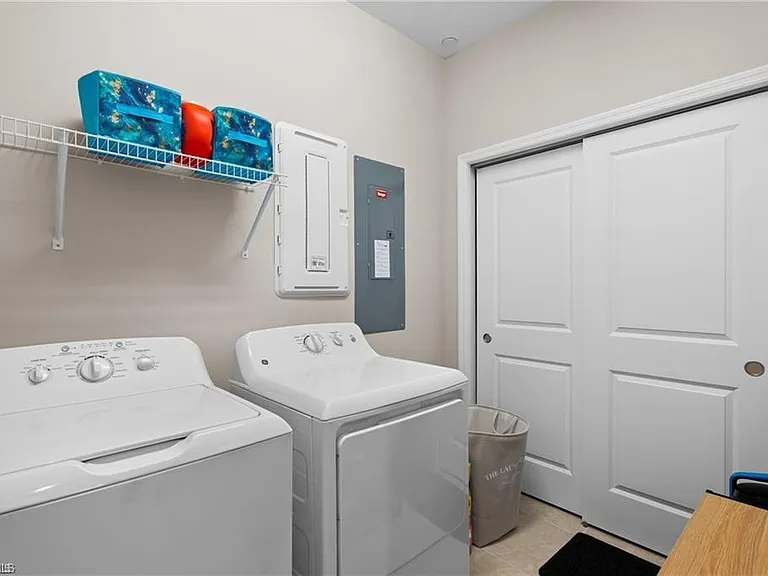 9402 Pocida Ct #204 — Photo 17
