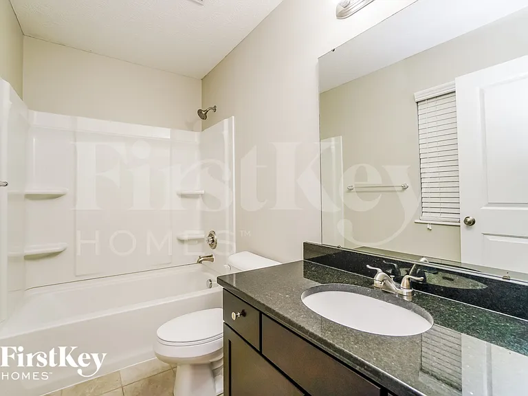 4015 Peregrine Pass Dr — Photo 14