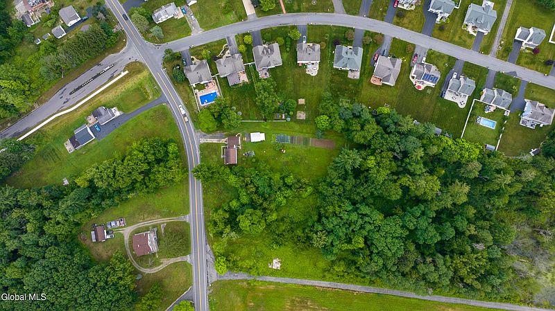 3rd image of 3398 Guilderland Avenue