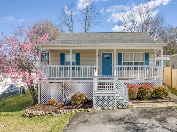 105 Saint James Pl, Bristol, TN 37620