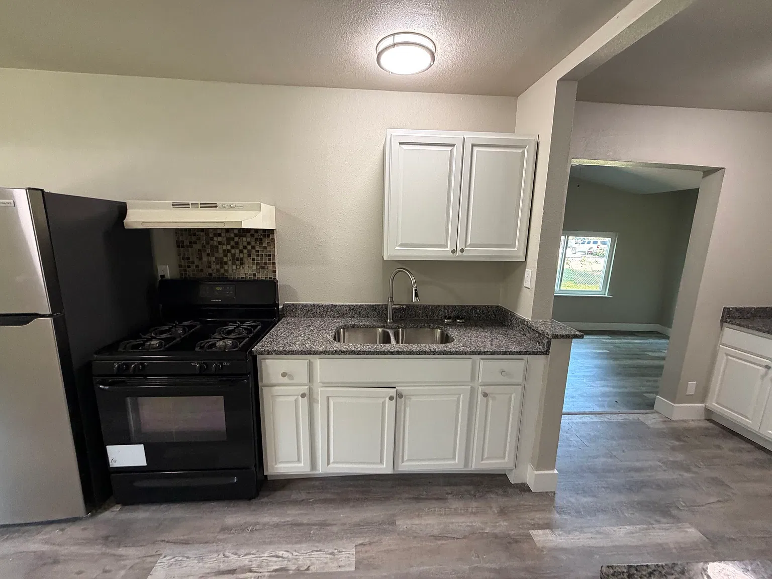 4 bed, 1340 sqft, $1,725 — Photo 4