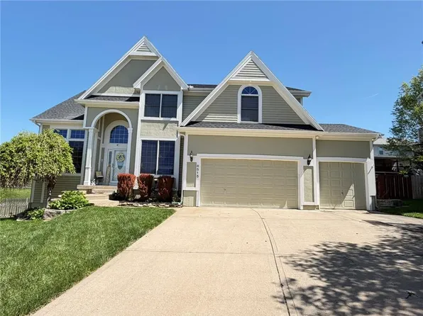 8515 N Chalmers Ave, Kansas City, MO 64153
