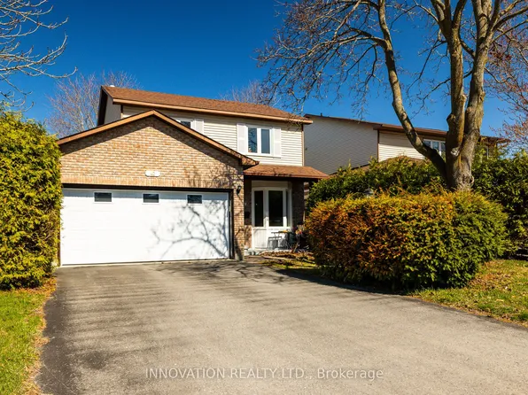 42 Liston Cres, Ottawa, ON K2L 2W4