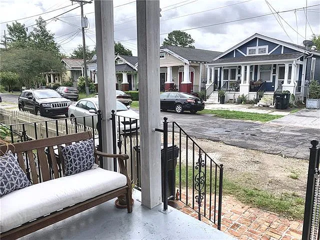 2 bed, 1.5 bath, 1600 sqft, $1,800 — Photo 3