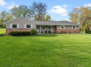 11625 N Vega Ave, Mequon, WI 53097