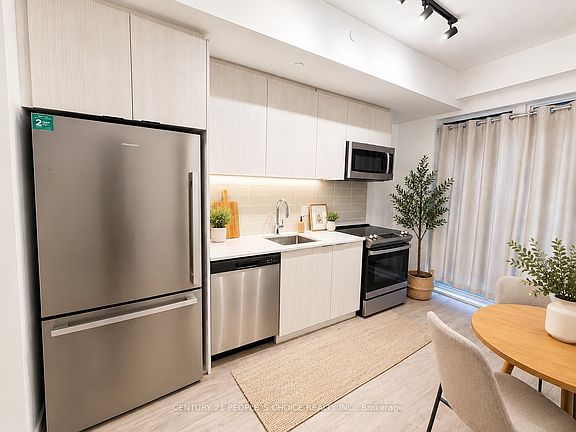 4th image of 180 Clonmore Dr S #8