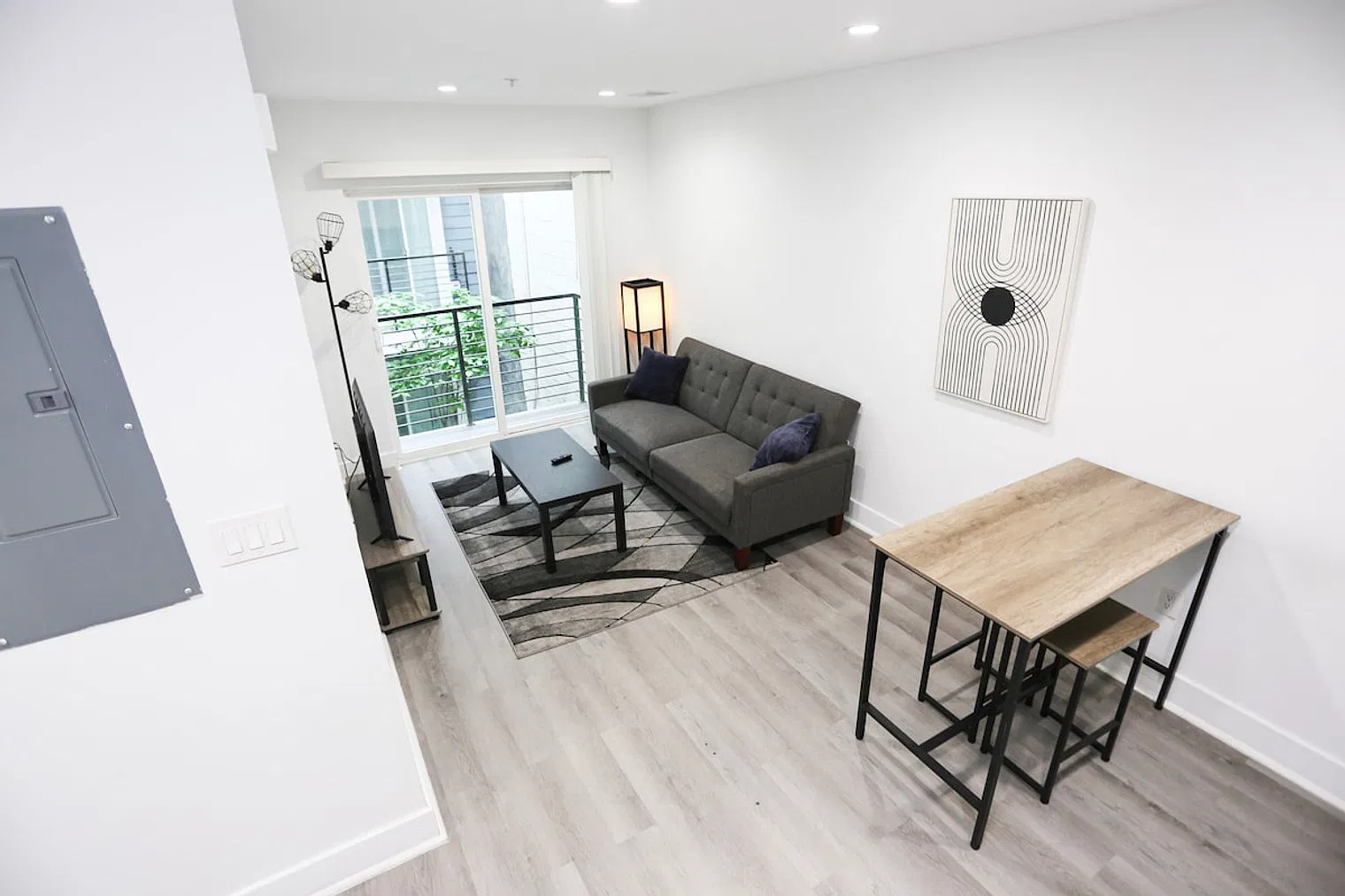 1 bed, 1.0 bath, $4,239 — Photo 1