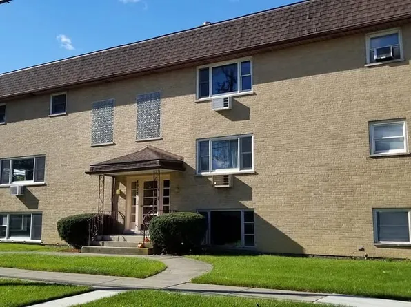 8923 Southview Ave #4, Brookfield, IL 60513