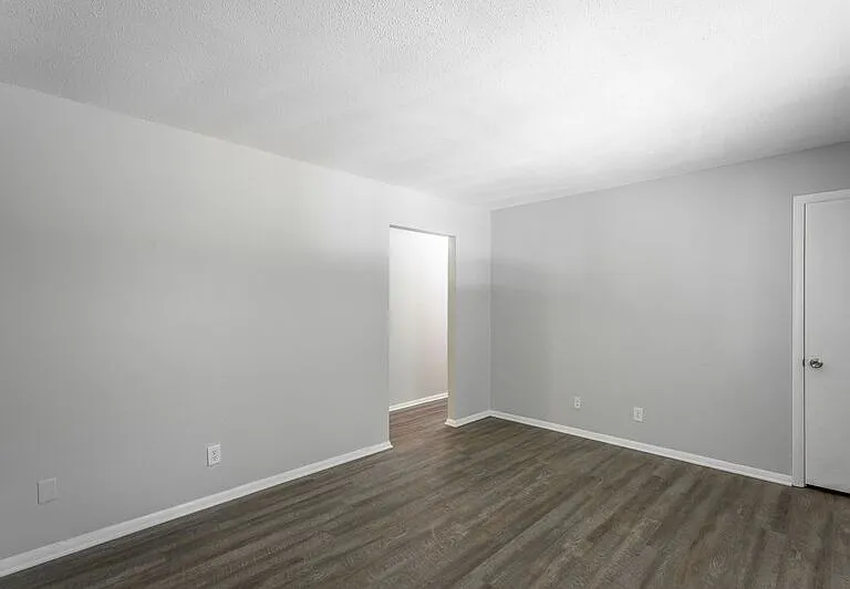 113 Goodson Ave #10 — Photo 5