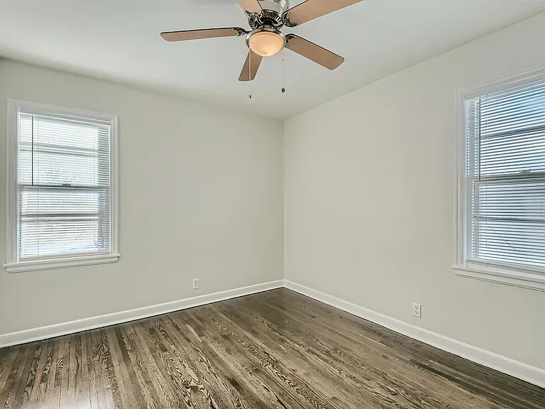 1314 Oxford St — Photo 14
