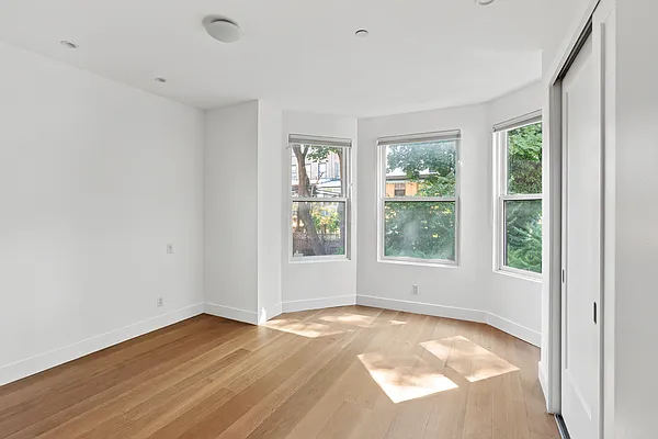 Rented by Compass | media 3