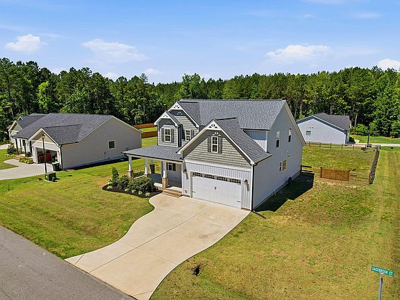 3rd image of 16 Sagebrook Ct