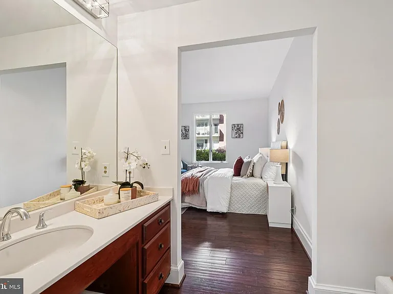 8101 Connecticut Ave S #307 — Photo 16