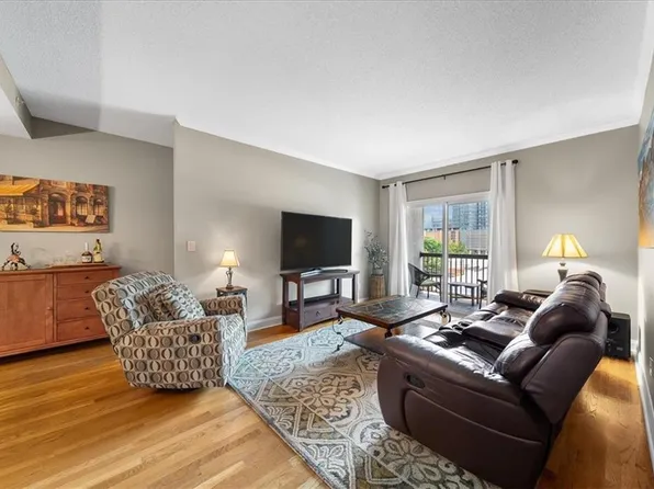 1074 Peachtree Walk NE Unit B401, Atlanta, GA 30309