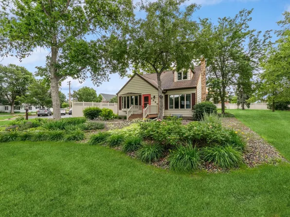 5920 Maple St, Rockford, MN 55373