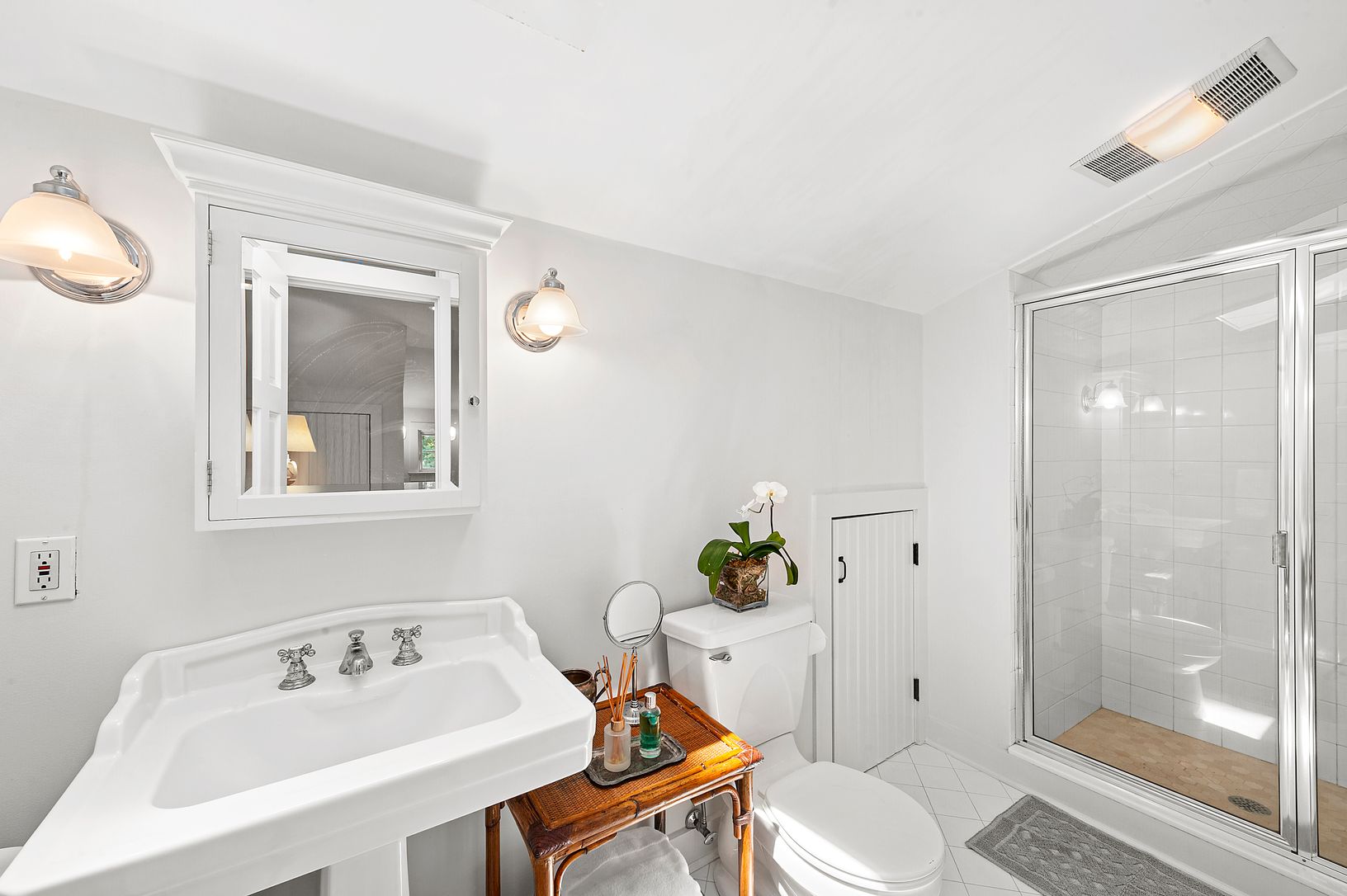 Ensuite Upstairs Bath
