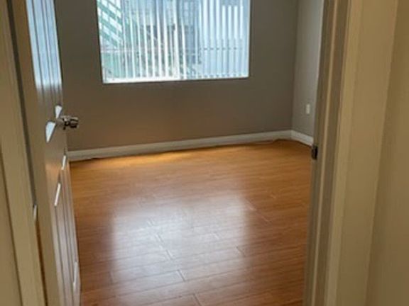 3rd image of 1618 Schrader Blvd #Sb106