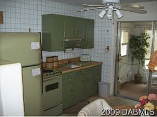 3rd image of 36 River Dr
