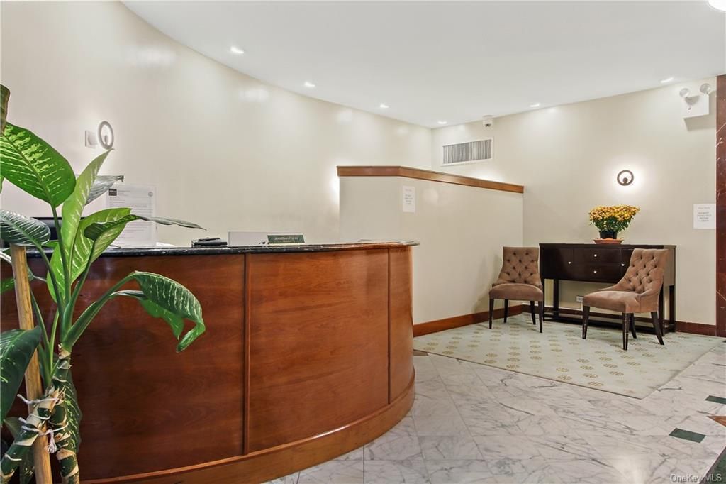 3 Bed 2 Bath Property, New York • 1,300 Sq Ft