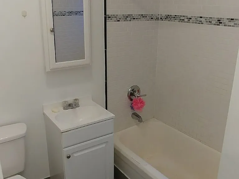 909 E 29th St #5A — Photo 9