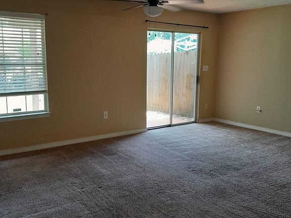3rd image of 1851 Whispering Oaks Ln