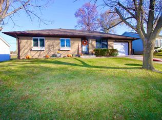 314 Dundee Rd, East Peoria, IL 61611