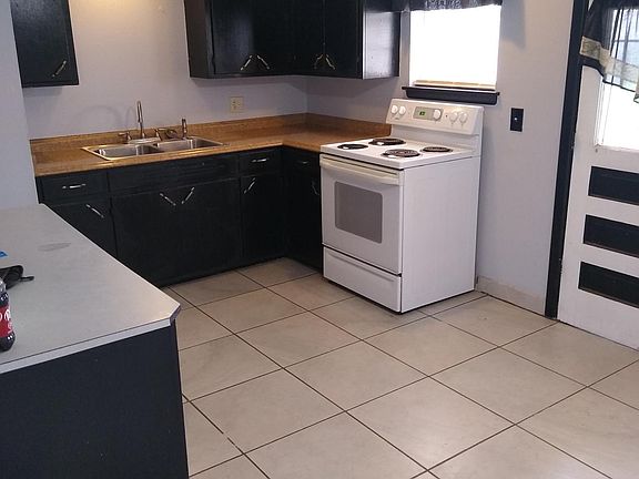 3rd image of 414 S Pine Ave #414