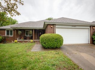 2465 S Suprema Ave, Springfield, MO 65807