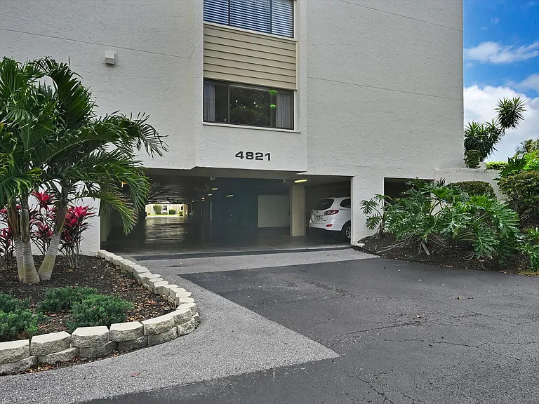 4821 S Landings Dr #106 — Photo 36