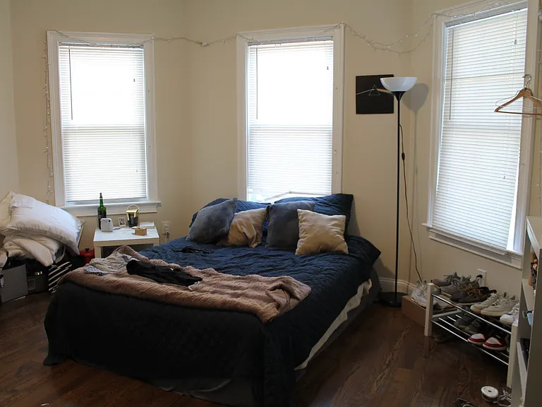 16 Circuit St #2 — Photo 5