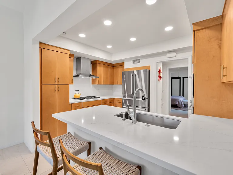 1833 S Araby Dr #9 — Photo 6